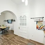 Dora Holiday House Apartment Keszthely