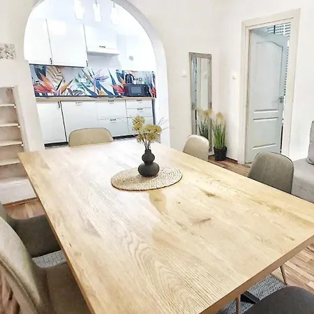 Dora Holiday House Apartment Keszthely