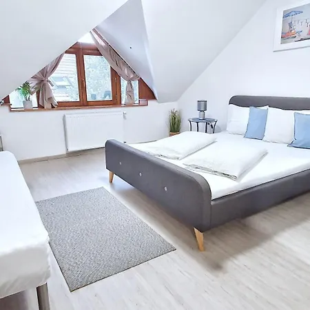 Dora Holiday House Apartment