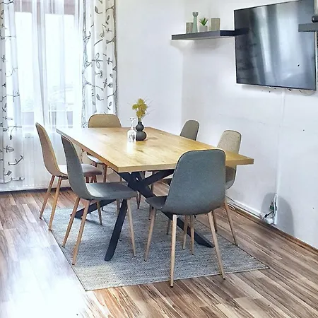 Apartment Dora Holiday House *