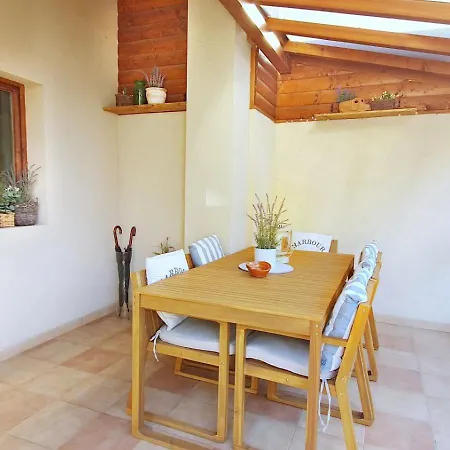 Apartment Dora Holiday House *
