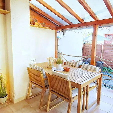 Dora Holiday House
