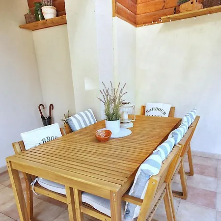 Dora Holiday House Apartment *