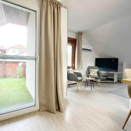 Dora Holiday House Apartment *