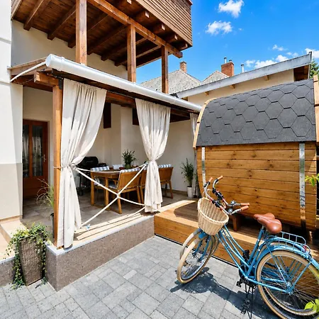 Dora House & -sauna & Relax By The Appartement