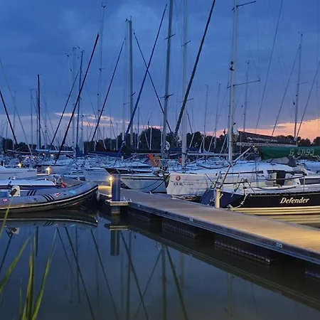 Apartment Dora Holiday House *