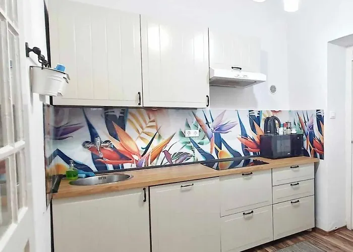 Апартаменты Dora Holiday House