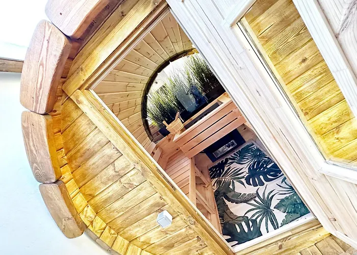 Dora Holiday House * Кестхей