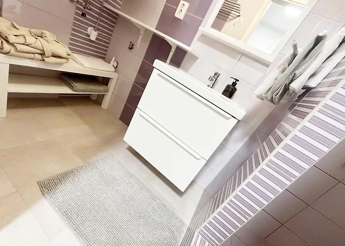 Dora House&apartments Apartamento Keszthely