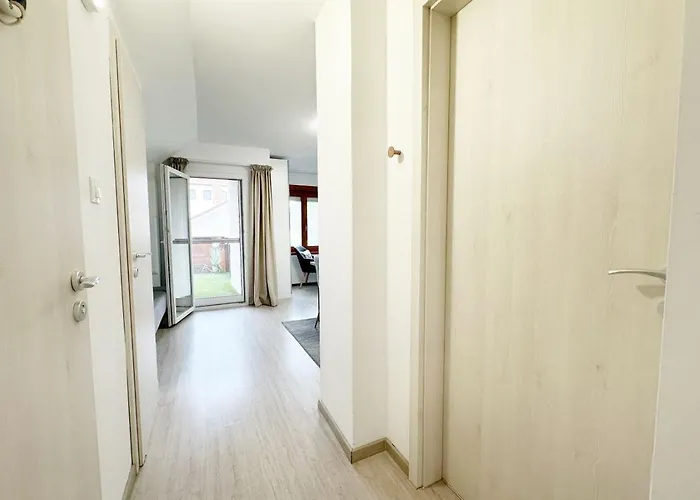 Апартаменты Dora Holiday House