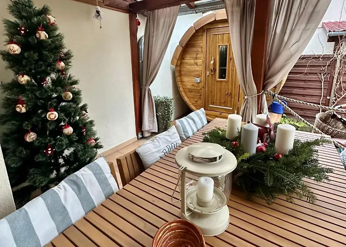 Dora Holiday House Кестхей